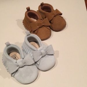 2pk GAP Suede Bow Mocs, 3-6mo.